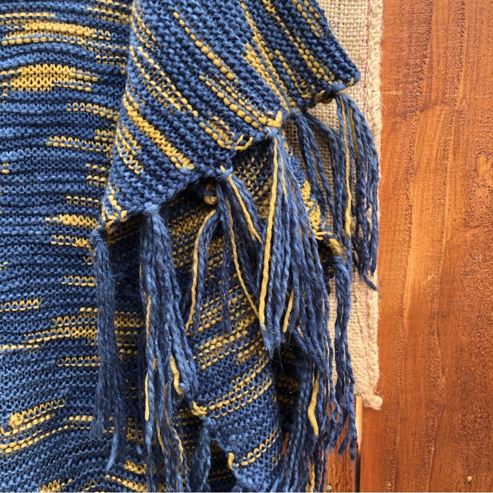 LuLaRoe Knit Mimi Shawl Blue & Green - Open Size - Picture 4 of 7